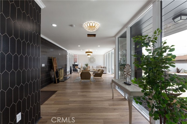 Detail Gallery Image 11 of 75 For 3841 Pacific Ave, Long Beach,  CA 90807 - 5 Beds | 5 Baths