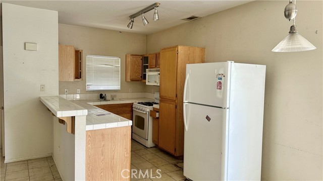 Detail Gallery Image 7 of 24 For 25446 Sonora Loop, Loma Linda,  CA 92354 - 3 Beds | 2/1 Baths
