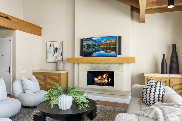 Detail Gallery Image 6 of 48 For 7008 W Oceanfront, Newport Beach,  CA 92663 - 5 Beds | 3/1 Baths