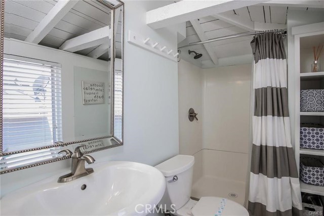 Detail Gallery Image 6 of 18 For 1113 W Balboa Bld #.5,  Newport Beach,  CA 92661 - 3 Beds | 2 Baths