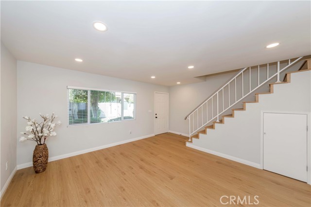 Detail Gallery Image 4 of 18 For 918 Huntington Dr #O,  Duarte,  CA 91010 - 2 Beds | 2 Baths