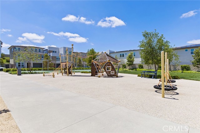 180 Paddlewheel, Lake Forest CA: https://media.crmls.org/medias/e21c532d-0daa-498c-92d7-1041d47c8c87.jpg