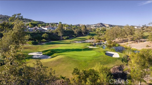 53 Via Armilla, San Clemente CA: https://media.crmls.org/medias/e21cd167-880c-4cb4-b578-8fa1084a5b0c.jpg