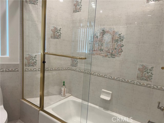 Detail Gallery Image 32 of 44 For 5092 Chimineas, Tarzana,  CA 91356 - 4 Beds | 2 Baths