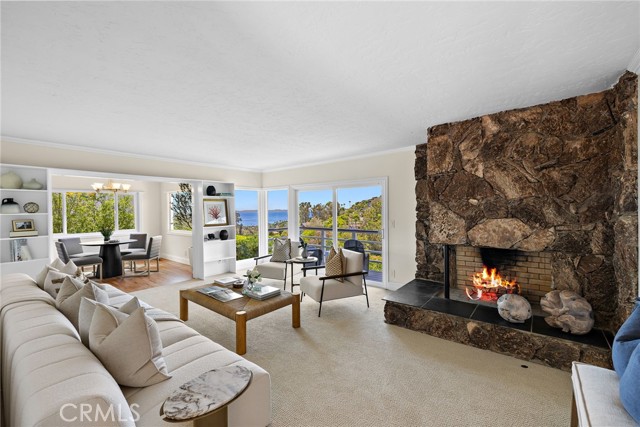Detail Gallery Image 4 of 31 For 1212 Morningside Dr, Laguna Beach,  CA 92651 - 3 Beds | 3 Baths