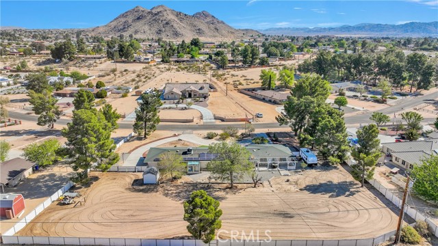 19445 Yanan Road, Apple Valley CA: https://media.crmls.org/medias/e21fe8d0-ba05-4661-9aff-88f29dfb2a2f.jpg