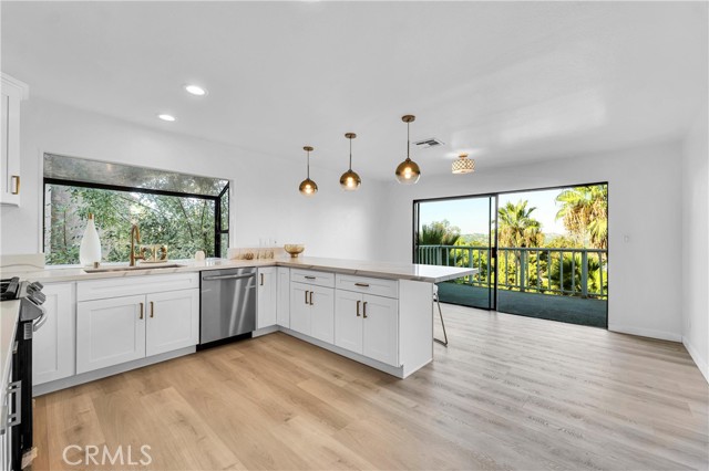 Detail Gallery Image 12 of 50 For 22497 Venido Rd, Woodland Hills,  CA 91364 - 4 Beds | 2/1 Baths