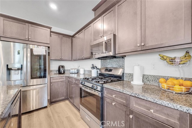 16548 Monteviejo Street, Fontana CA: https://media.crmls.org/medias/e220bdee-808c-4617-b5d2-b4351ecf30b7.jpg