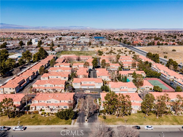 Detail Gallery Image 35 of 39 For 43473 30th St #4,  Lancaster,  CA 93536 - 3 Beds | 2/1 Baths