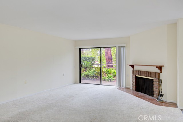 5006 Duverney, Laguna Woods CA: https://media.crmls.org/medias/e2230bc7-0455-48bd-9e70-cb3b6d1f07c2.jpg