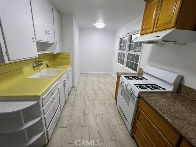 Detail Gallery Image 3 of 18 For 230 S Fremont, Alhambra,  CA 91801 - 1 Beds | 1 Baths