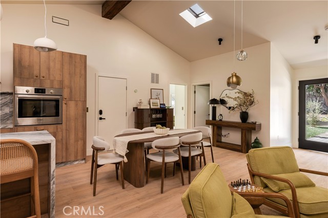 Detail Gallery Image 9 of 32 For 2931 Tyburn St, Los Angeles,  CA 90039 - 3 Beds | 2 Baths