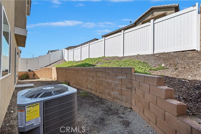 Detail Gallery Image 35 of 63 For 364 Castaic Way, Rialto,  CA 92377 - 3 Beds | 2/1 Baths