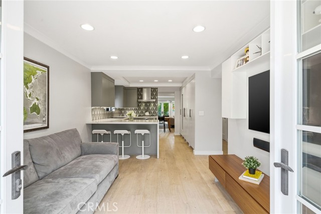 Detail Gallery Image 21 of 47 For 220 Detroit Ave, Huntington Beach,  CA 92648 - 3 Beds | 2/1 Baths