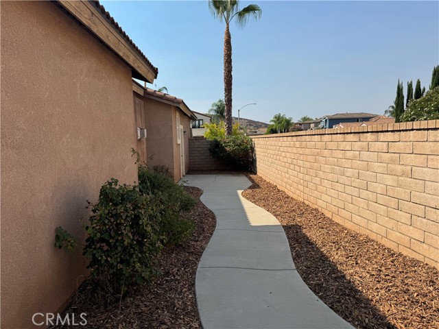 32684 Salvia Circle, Winchester CA: https://media.crmls.org/medias/e2245ccd-e5d1-44df-8772-79f16d844aa0.jpg