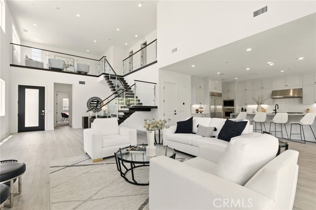 27546 Elderberry Drive, Valencia CA: https://media.crmls.org/medias/e225591e-bdc3-4640-9387-768b07a114b9.jpg