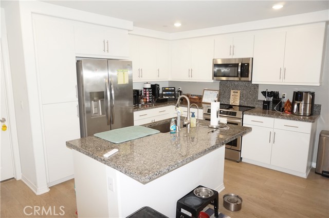 Detail Gallery Image 5 of 21 For 7383 Olive Grove Str., Riverside,  CA 92507 - 2 Beds | 2 Baths