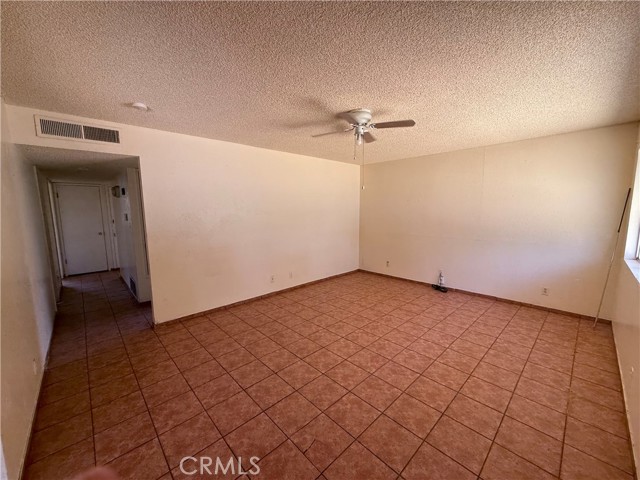 Detail Gallery Image 2 of 12 For 105 Orange Ave, Chowchilla,  CA 93610 - 3 Beds | 2 Baths