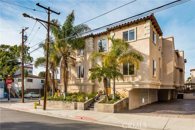 160 Ardmore Avenue, Hermosa Beach, California 90254, 4 Bedrooms Bedrooms, ,3 BathroomsBathrooms,Residential,Sold,Ardmore,PV17026675