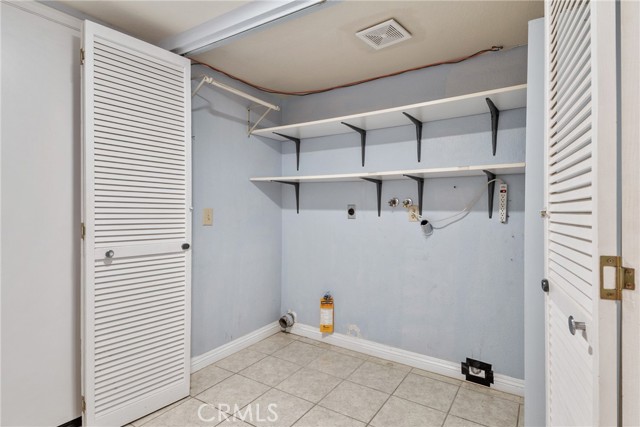 25708 Oak Ct, Moreno Valley CA: https://media.crmls.org/medias/e226bc87-ce5e-409d-96ac-f9562f67fd88.jpg