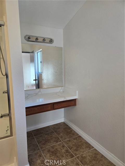 Detail Gallery Image 14 of 22 For 6455 N Ventura Ave, San Bernardino,  CA 92407 - 3 Beds | 2/1 Baths