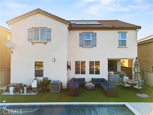 20556 Suzie Lane, Saugus CA: https://media.crmls.org/medias/e2271f7b-0639-4ace-a2a9-3d5cfef691dd.jpg