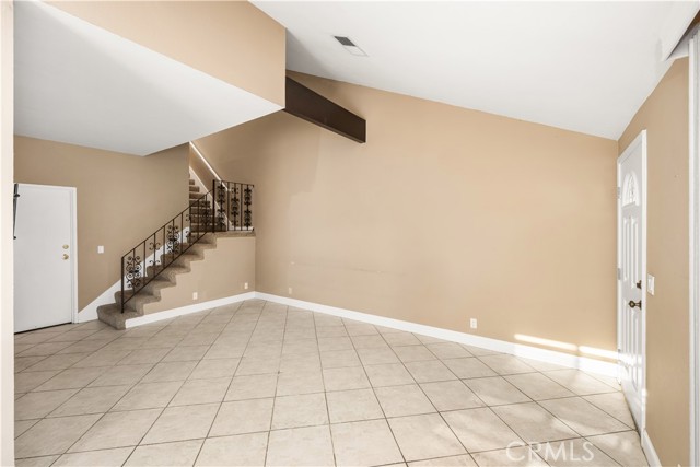 Detail Gallery Image 6 of 41 For 1062 Walnut St #C,  Tustin,  CA 92780 - 2 Beds | 2/1 Baths