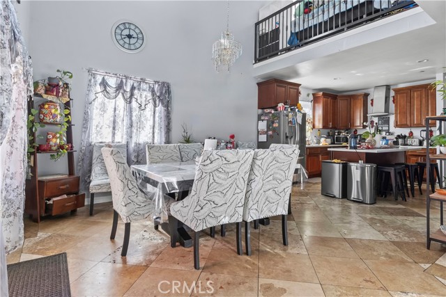710 E 2nd Street, Santa Ana CA: https://media.crmls.org/medias/e2281fb0-d1be-45b3-b5aa-25af1a9cfe9c.jpg