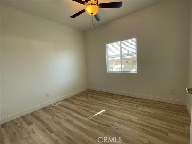 Detail Gallery Image 6 of 12 For 929 E Foothill Bld #187,  Upland,  CA 91786 - 3 Beds | 2 Baths