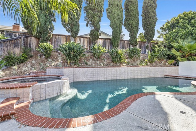 23881 Gates Street, Lake Forest CA: https://media.crmls.org/medias/e22962a6-03d7-40bb-9d86-4de203e10e5b.jpg