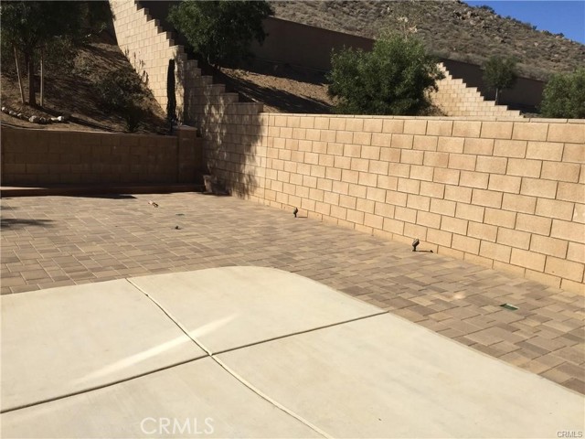 12022 Loyola Court, Fontana CA: https://media.crmls.org/medias/e229a7f6-dab0-4e30-a8fc-2049f36ac162.jpg