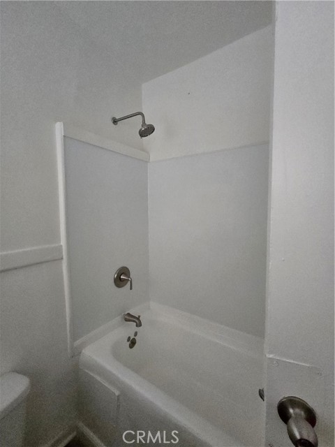 Detail Gallery Image 16 of 22 For 551 W 10th St #3,  Long Beach,  CA 90813 - 0 Beds | 1 Baths