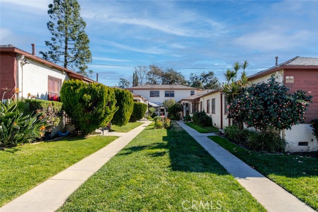 Detail Gallery Image 18 of 23 For 2010 N Los Robles Ave, Pasadena,  CA 91104 - – Beds | – Baths