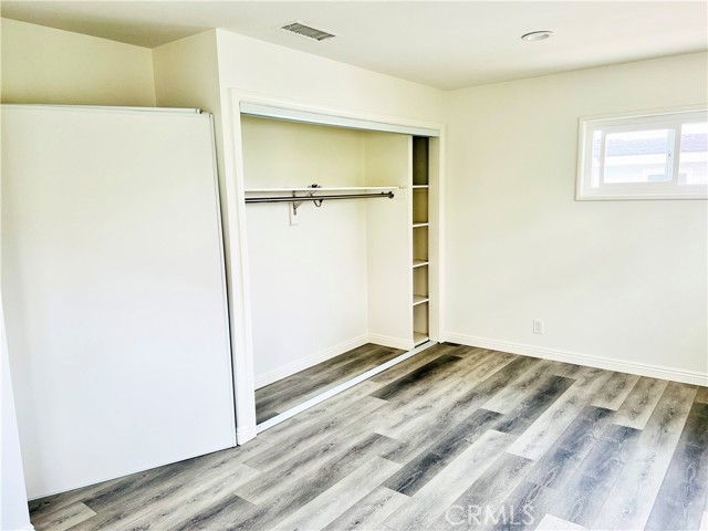 Detail Gallery Image 11 of 33 For 2121 Curtis Ave, Redondo Beach,  CA 90278 - 4 Beds | 2/1 Baths