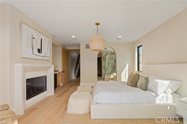 506 12th, Huntington Beach CA: https://media.crmls.org/medias/e22b1683-c47d-4435-9cfd-ca14602a1312.jpg