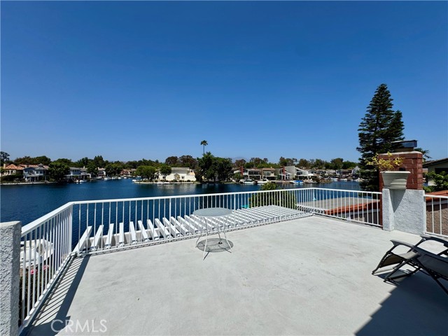 21903 Erie Lane, Lake Forest CA: https://media.crmls.org/medias/e22b373f-c7f1-4606-b73e-eb44e2650d78.jpg