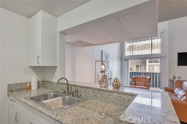 Detail Gallery Image 13 of 34 For 18645 Hatteras St #203,  Tarzana,  CA 91356 - 1 Beds | 1 Baths