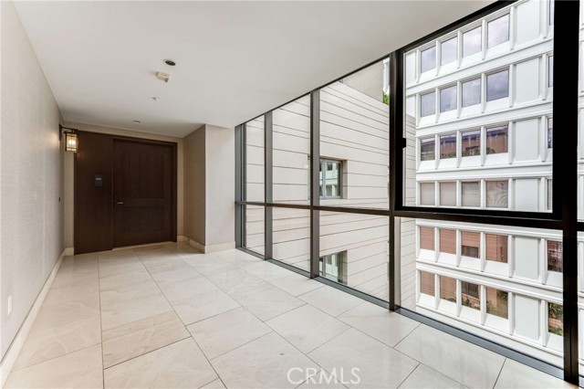345 E Colorado Boulevard, Pasadena CA: https://media.crmls.org/medias/e22c1b21-2a79-4e67-9f21-33232f19387f.jpg