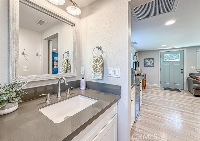 843 Encino Vista Drive, Thousand Oaks CA: https://media.crmls.org/medias/e22c76ec-f461-43b1-aeda-7307107a1060.jpg