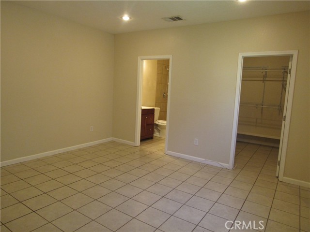 10517 50th Street, Jurupa Valley CA: https://media.crmls.org/medias/e22cb7b5-a4a6-4b24-94aa-899409b95fbb.jpg
