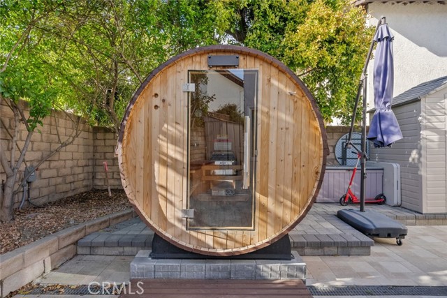 22835 Styles Street, Woodland Hills CA: https://media.crmls.org/medias/e22ccddb-192f-48c6-bcb3-5eb2351a1f20.jpg