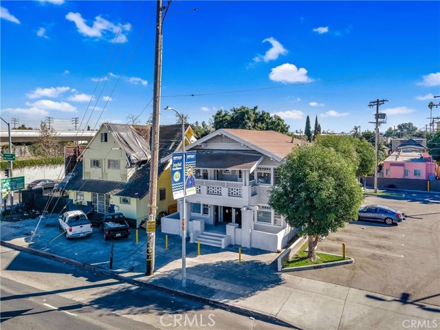 458 W Vernon Avenue, Los Angeles CA: https://media.crmls.org/medias/e22cd326-1f2a-480e-8617-f66650f78448.jpg