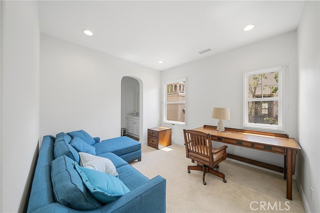 Detail Gallery Image 17 of 36 For 28 Townsend, Irvine,  CA 92620 - 5 Beds | 5/1 Baths