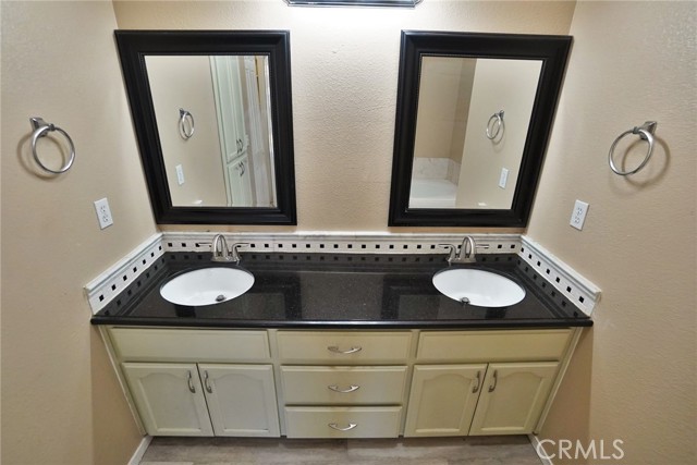 Detail Gallery Image 43 of 57 For 1133 Cousins Ct, Lemoore,  CA 93245 - 3 Beds | 2 Baths