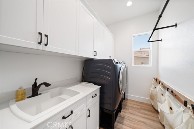 17042 Meteor Way, Riverside CA: https://media.crmls.org/medias/e22e1a86-5ee9-4df0-906d-c0cac2d0b6b4.jpg