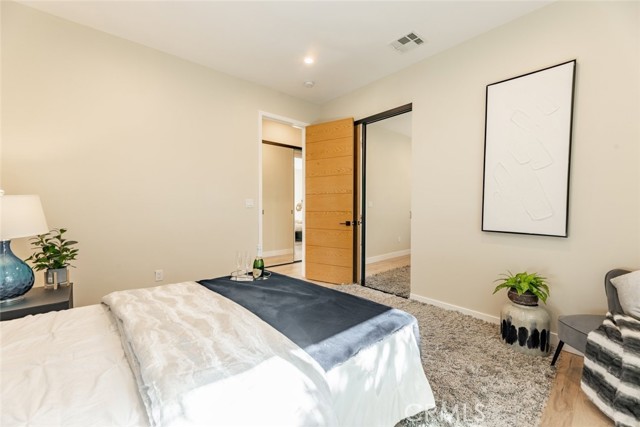 5805 Bucknell Avenue, Valley Village CA: https://media.crmls.org/medias/e22f5f97-1a80-4f75-8b2b-f60664b14492.jpg