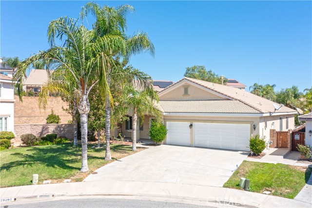 29100 Blue Spruce Circle, Menifee CA: https://media.crmls.org/medias/e2303a70-09ee-40f0-8c82-3ea96a1ce5ec.jpg