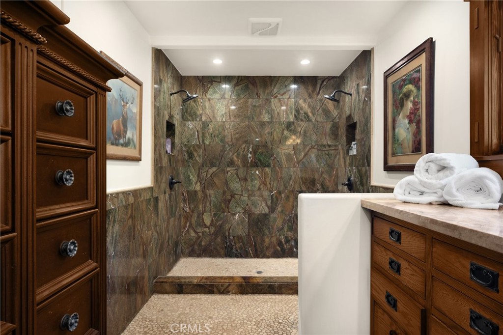 E230c2c8 96dd 4608 8a99 48cdb1484e36