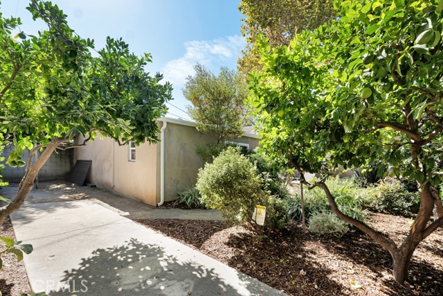 Detail Gallery Image 28 of 36 For 14627 Killion St, Sherman Oaks,  CA 91411 - 2 Beds | 2 Baths