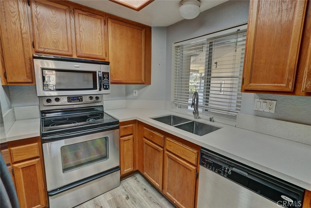 MLS #OC25252159 image #14